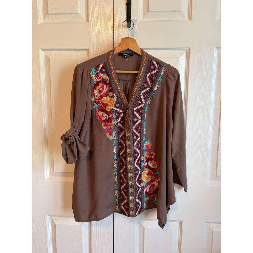 Andree by Unit Brown Embroidered Floral Boho Blouse M12866-1 Size Medium